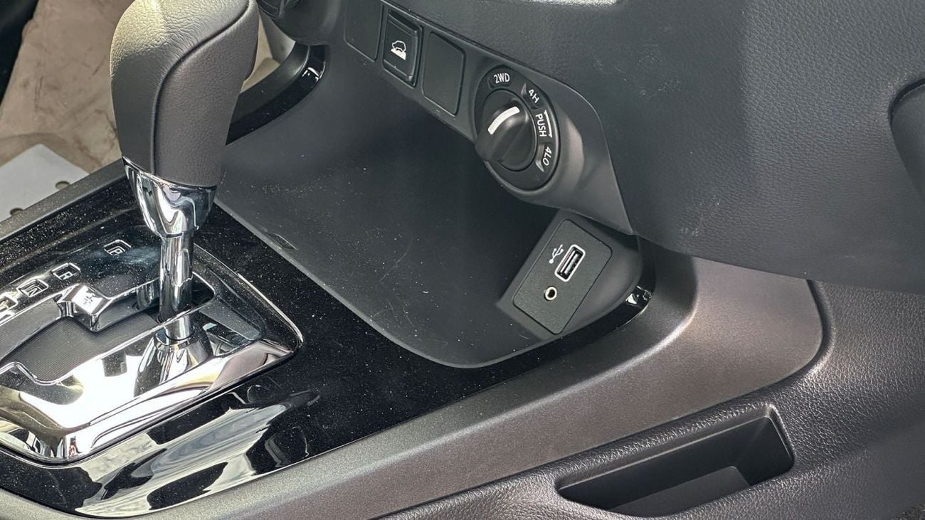 نيسان نافارا Nissan/Navara/ PRO 2.5L DSL TURBO 4x4 AT