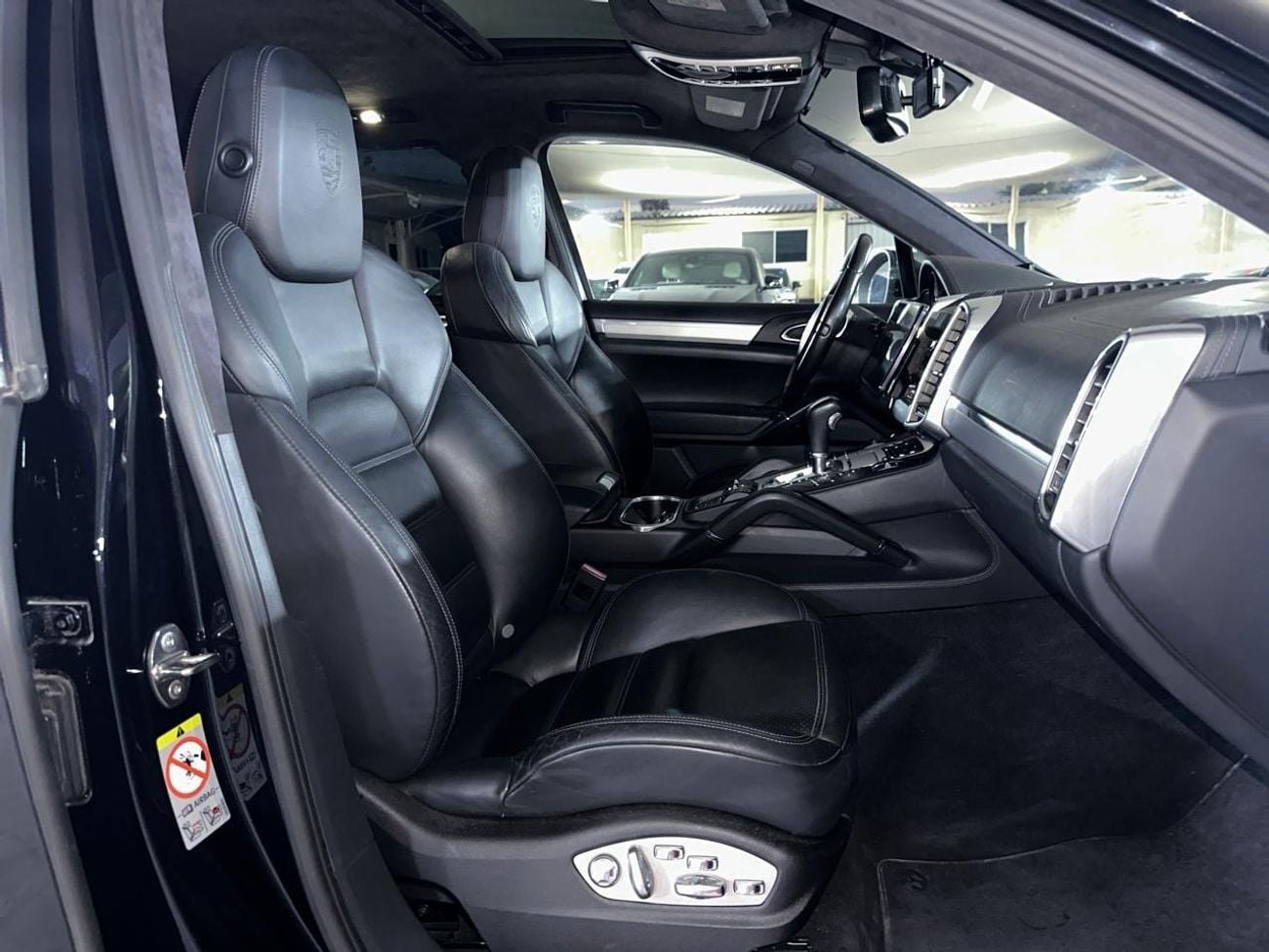 Porsche Cayenne PORSCHE CAYENNE TURBO 4.8L 2011 | 18-WAY ADJUSTABLE SEATS | SPORTS EXHAUST | SUNROOF