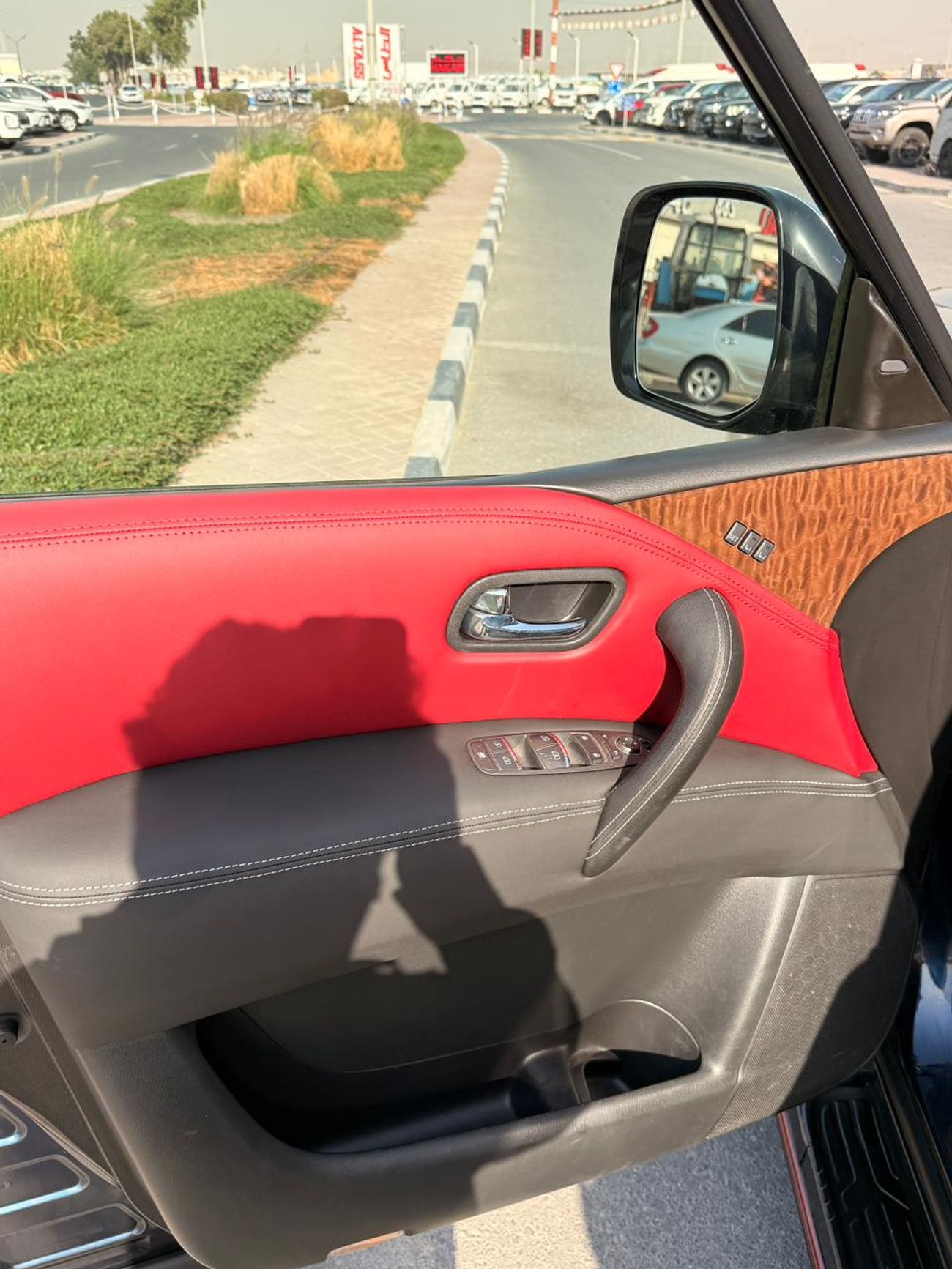 Nissan Armada SL 4WD Full option 360 camera, sunroof