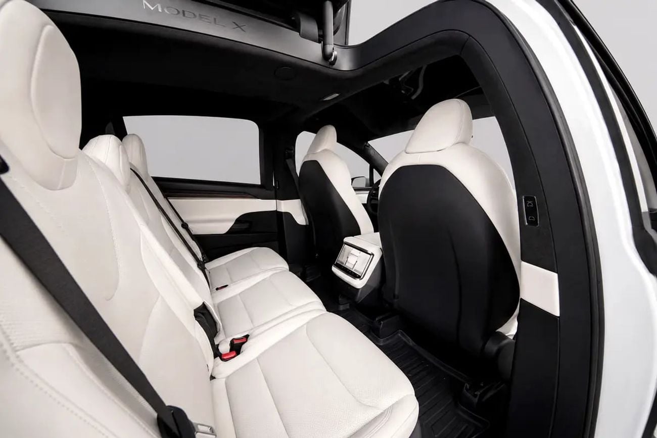 Tesla Model X LONG RANGE - GCC Specs - Pristine Condition