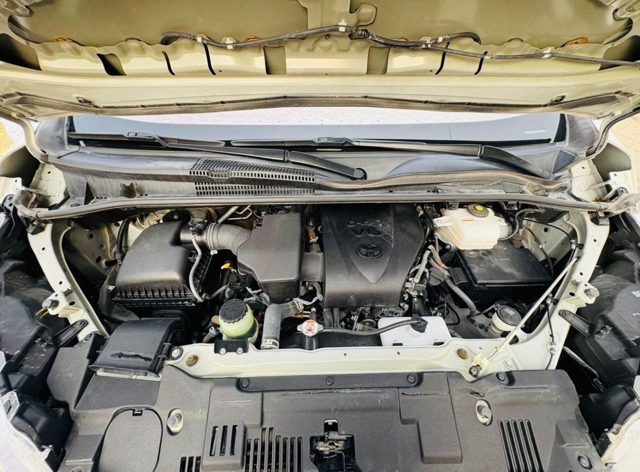 Toyota Hiace GL Toyota Haice Hiroof GL V6 3.5 manual Gear petrol