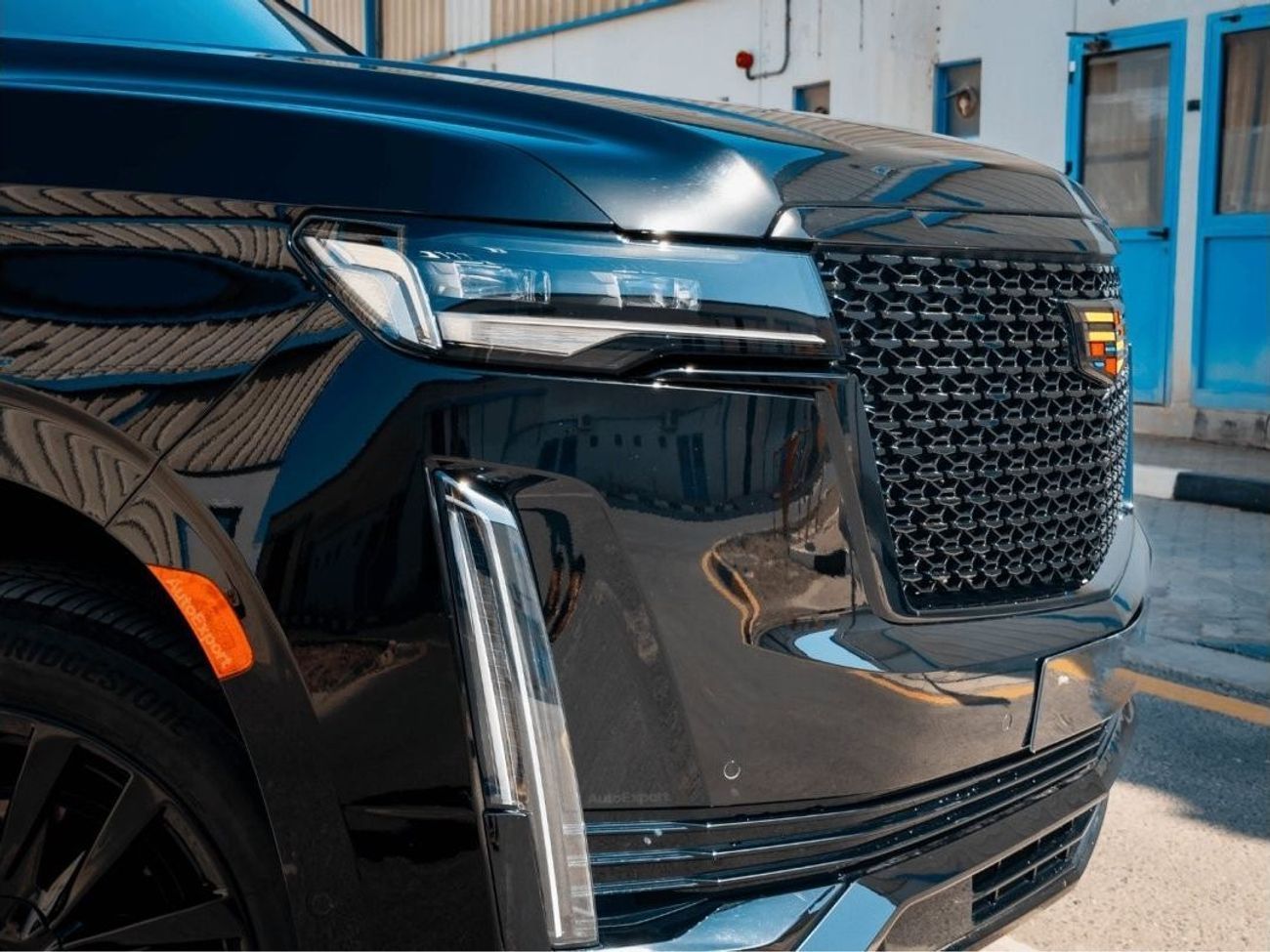 Cadillac Escalade ESV Sport Platinum 6.2L AWD in RIGHT HAND DRIVE