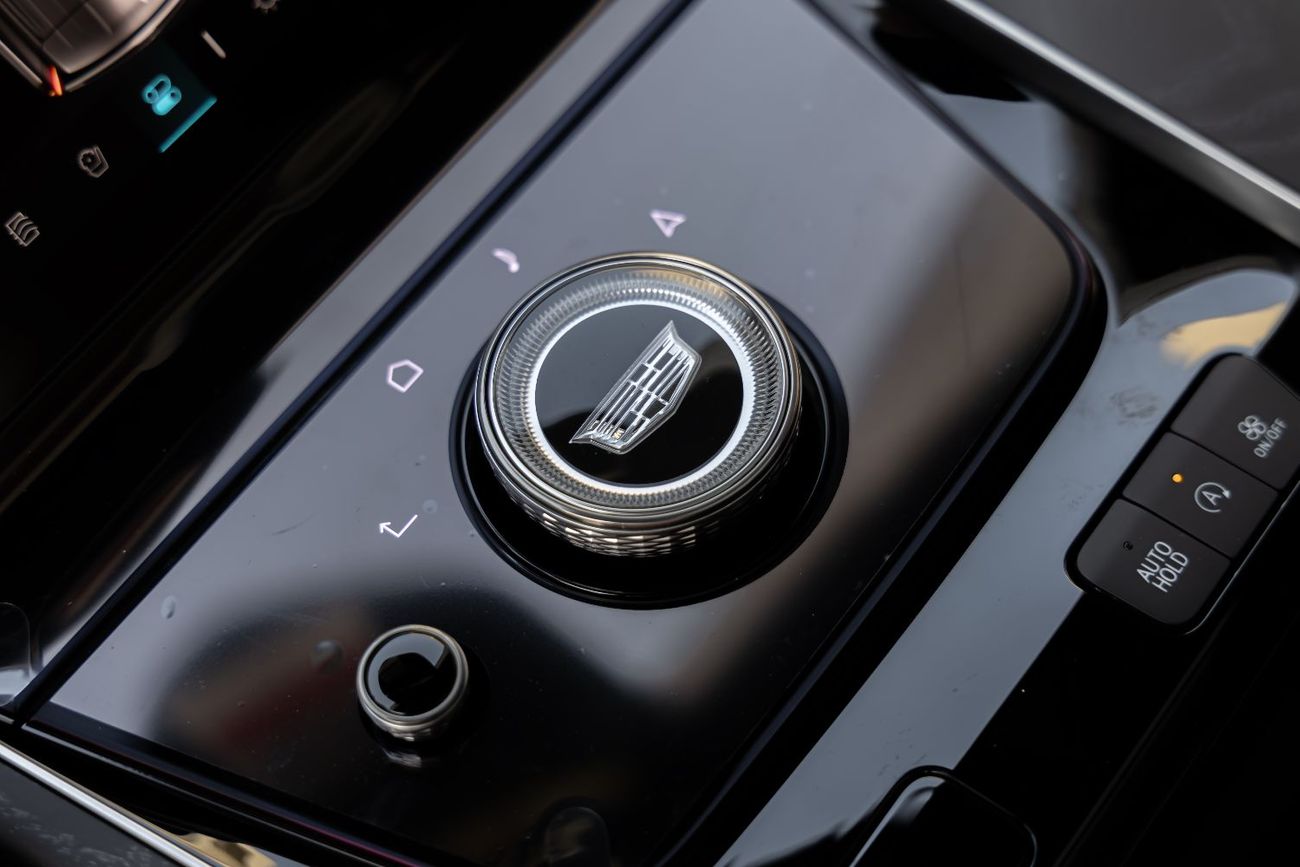 كاديلاك إسكالاد Sport 6.2L AWD Cadillac Escalade Sport - 2026 Brand New (Export)