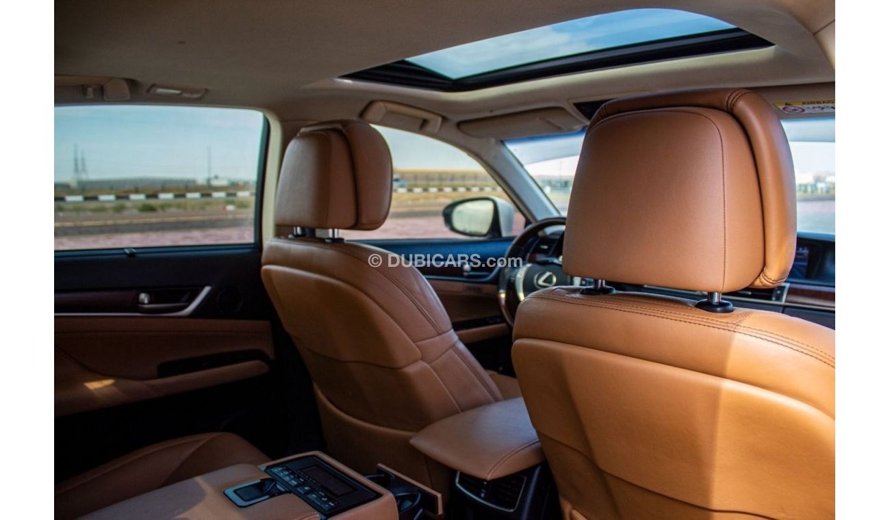 لكزس GS 350 لكزس جي إس 350  موديل : 2014 الممشي : 119,000 كم المطلوب 62000 درهم  مواصفات خليجيه ، فل اوبشن رقم