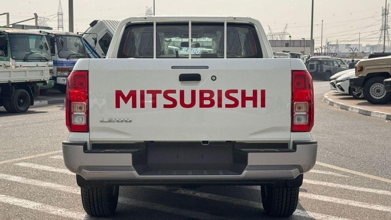 ميتسوبيشي L200 GLX DCABIN 2.4L DIESEL 4X4  6SPEED A/T