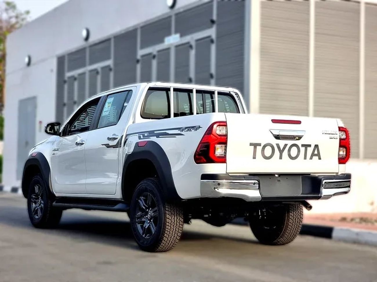 تويوتا هيلوكس DC TRD 4.0L 4WD