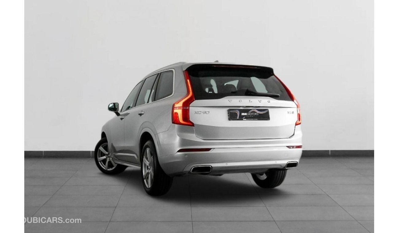 فولفو XC 90 مومنتوم