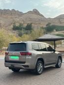 Toyota Land Cruiser GXR 2022 MODEL Twin Turbo Full Option Car is Very Clean and Perfect Condition