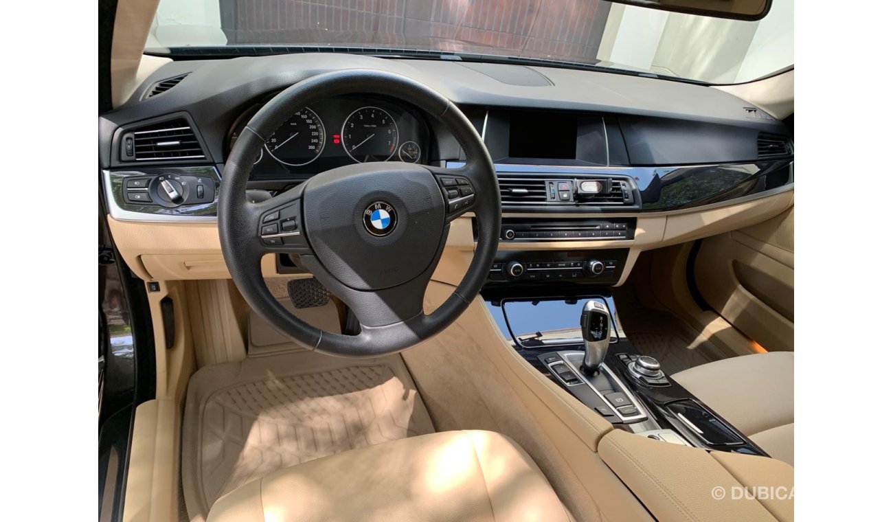 BMW 520i