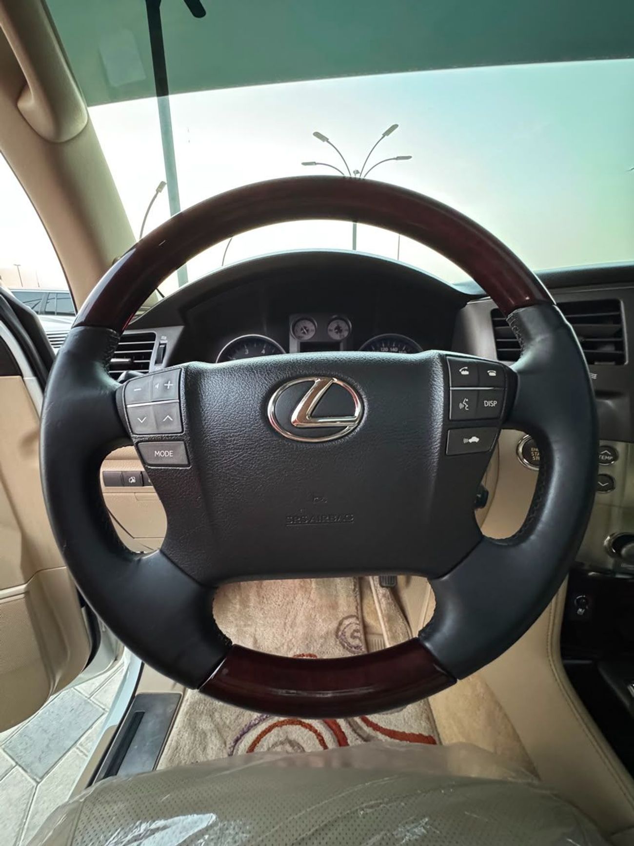 لكزس LX 570 TOP