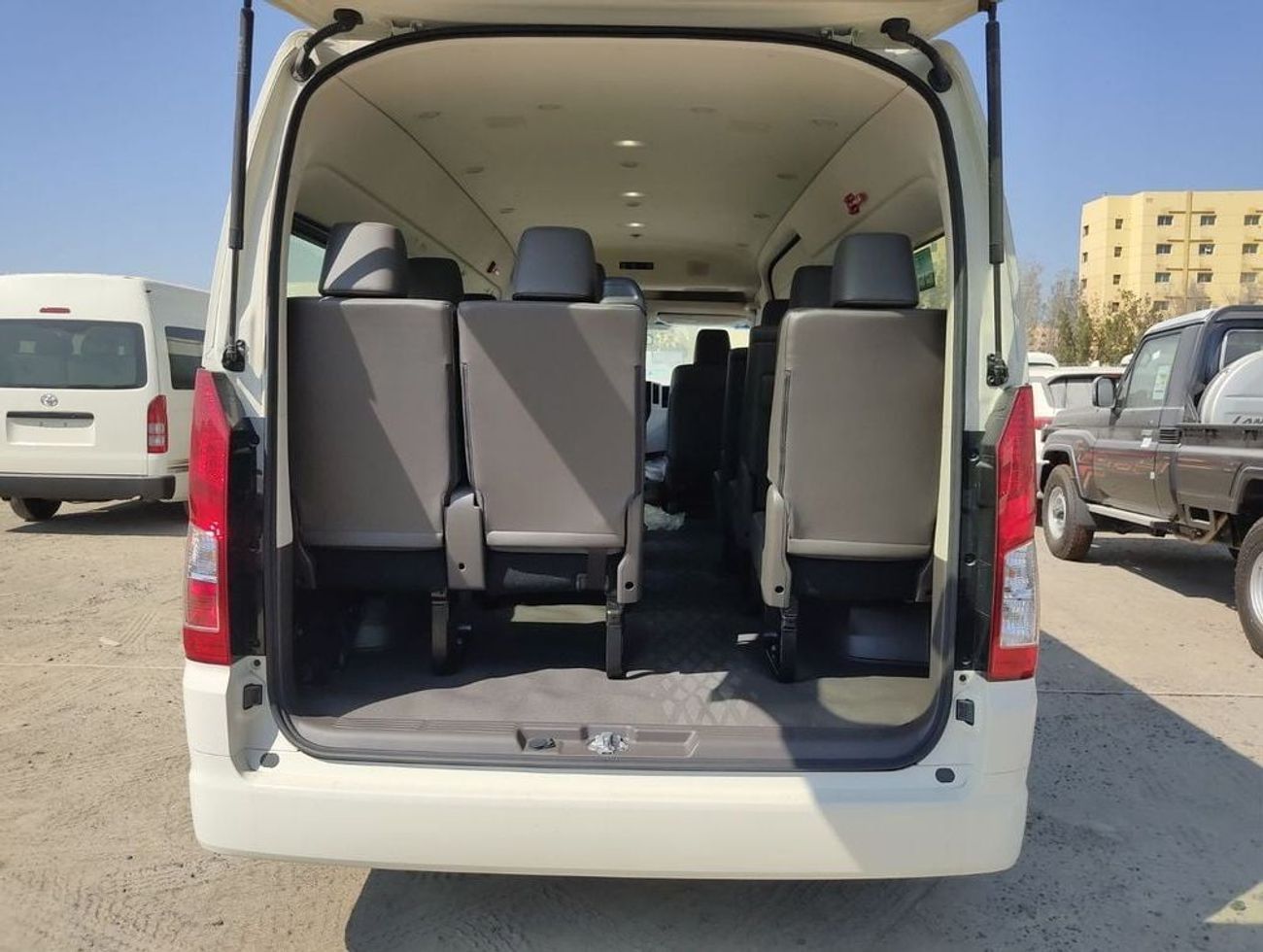 Toyota Hiace ECT0009 - Toyota High Roof Passenger Van - 3.5L Petrol Auto - Full Options with Heater