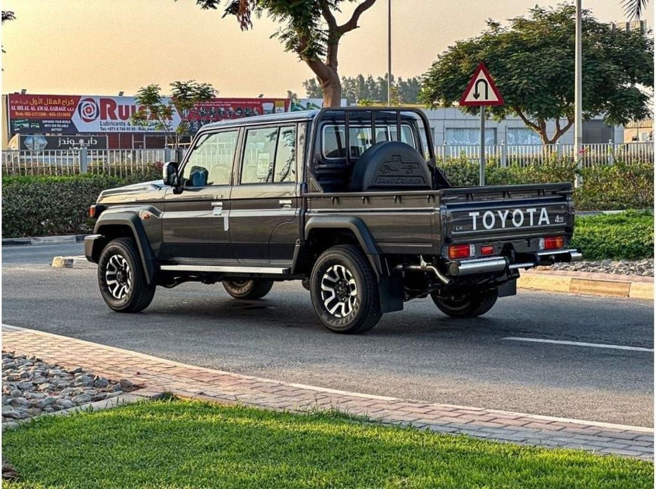 Toyota Land Cruiser Pick Up 2024 TOYOTA LAND CRUISER LC79 / DIESEL 2.8L / 4X4 A/T /GCC SPEC / EXPORT ONLY