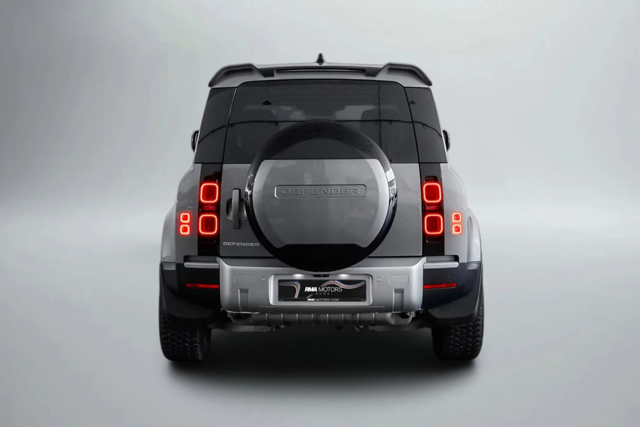 لاند روفر ديفندر 110 SE P300 2.0L