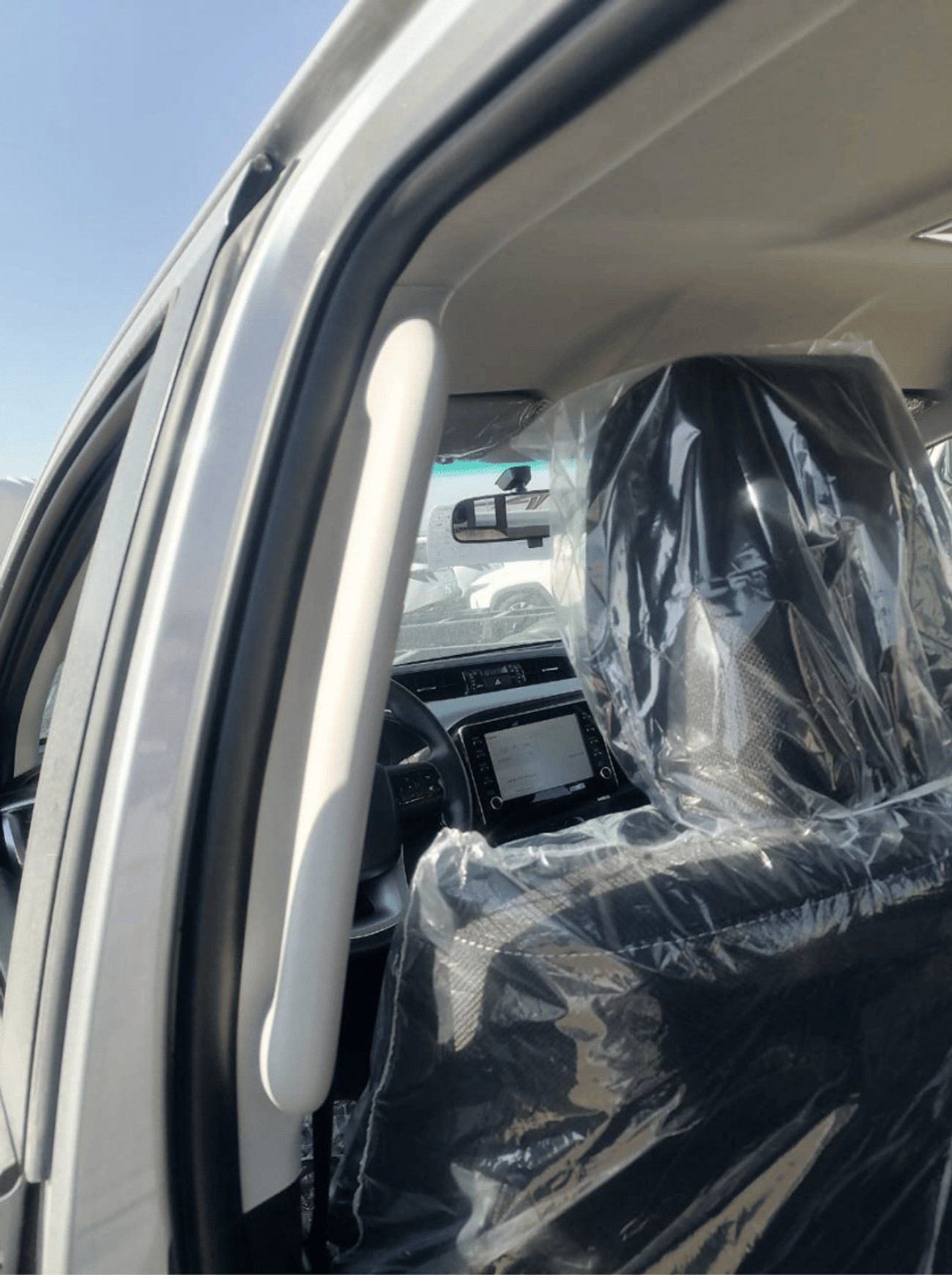 تويوتا هيلوكس GLX Diesel ECTJRD005 - 2026 Toyota Hilux Double Cab Pick Up Full Options - 2.4L Diesel Auto - Push Start -