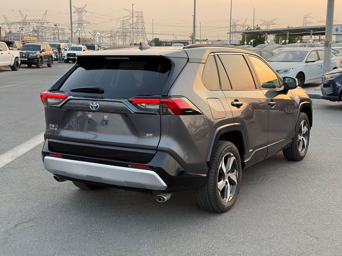 تويوتا راف ٤ VXR HEV 2.5L (219 HP) AWD 2021 TOYOTA RAV4 PRIME SE PLUG-IN HYBRID 4x4 FULL OPTIONS IMPORTED FROM US