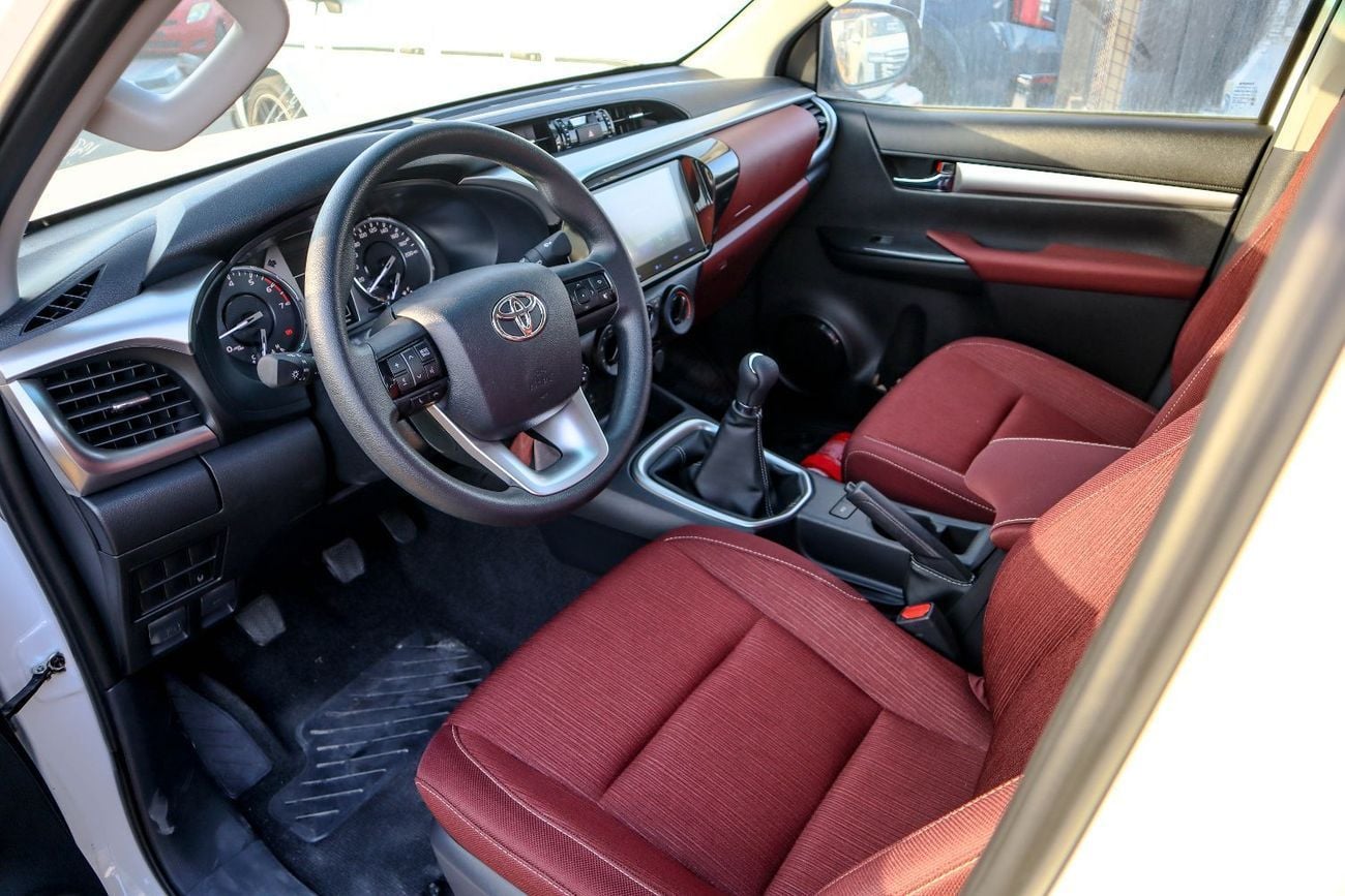 تويوتا هيلوكس  Toyota Hilux (TGN126) 2.7L 4WD – 2026 Model (Manual, 4 Doors)