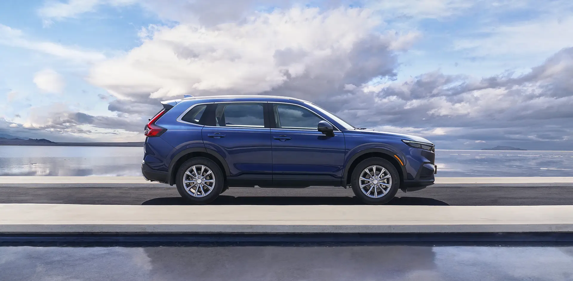 Honda CR-V exterior - Side Profile
