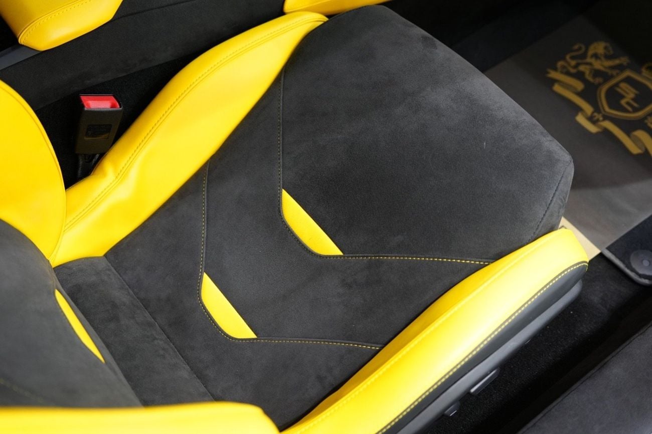 Lamborghini Huracan TECNICA LP 640-2, Carbon Interior, Lifting System, Apple CarPlay, Dealer Warr + Serv!