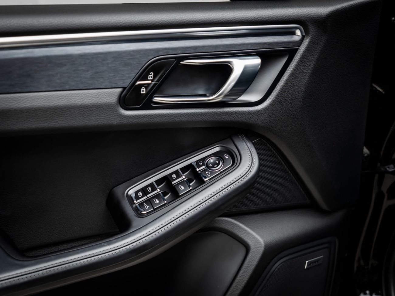 Porsche Macan GTS 3.0L (360 HP) 2024 Porsche Macan GTS, 2026 Porsche Warranty, Low KMs, GCC