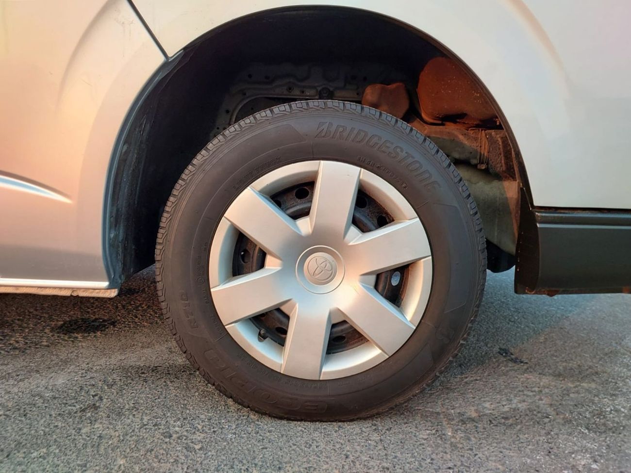 تويوتا هاياس TOYOTA HIACE VAN RHD 2014 MODEL 3.0 L DIESEL AUTOMATIC(PM42719)