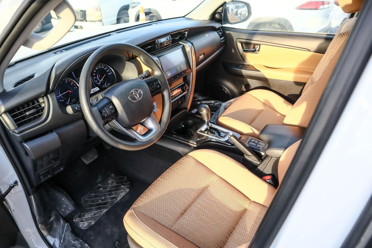 Toyota Fortuner EXR 2.7L (160 HP)  Toyota Fortuner (TGN156) – 2.7L Petrol – SR5 – 4WD – White – 2025 Model