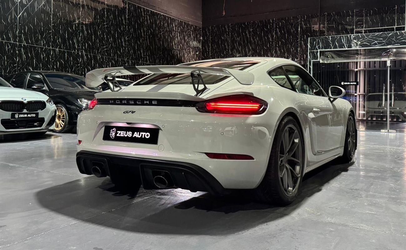 بورش كايمان 718 GT4 4.0L (420 HP) M/T