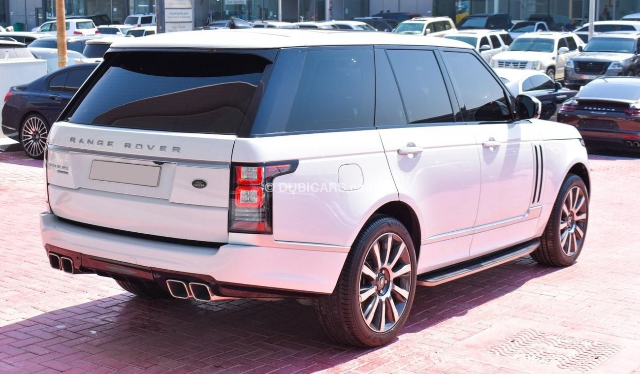 Used Land Rover Range Rover Vogue SE Supercharged 2017 for sale in Abu