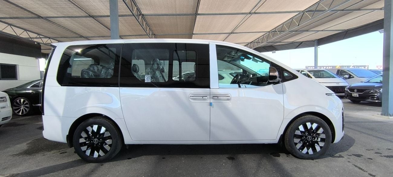 Hyundai Staria HYUNDAI STARIA 2.2L DIESEL VIP