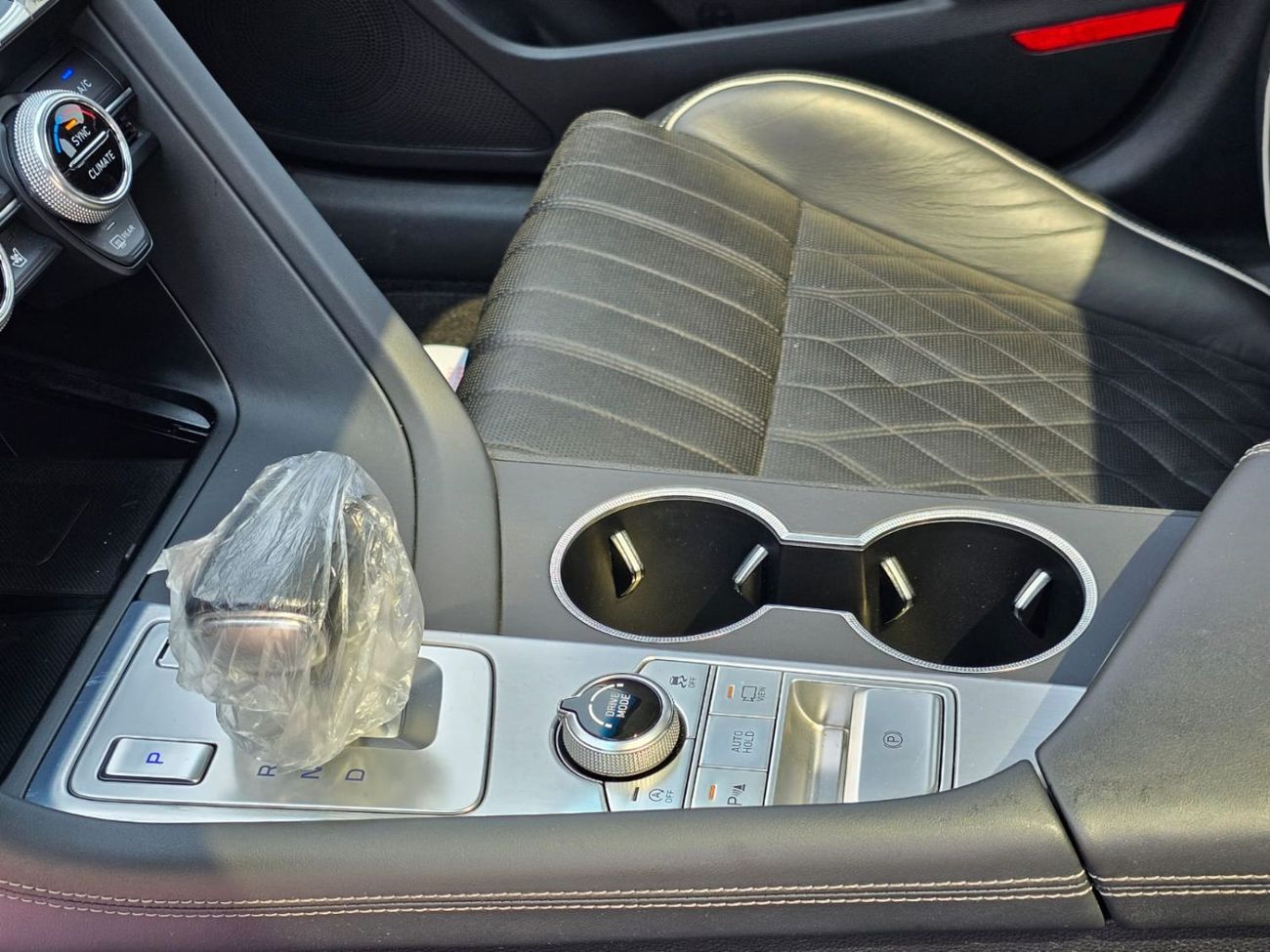 Genesis G70 Platinum 2.0L RWD