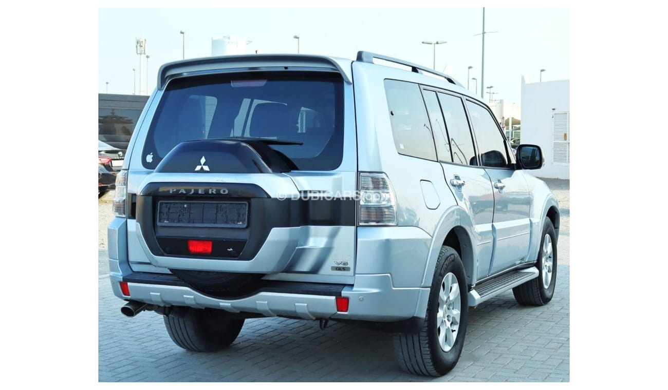 Mitsubishi Pajero GLS Mitsubishi Pajero 2015 GCC, full option, in excellent condition