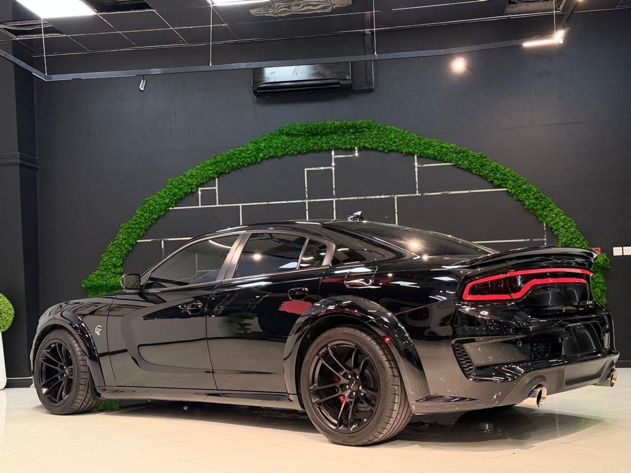 Dodge Charger SRT Hellcat 6.2L (707 HP)