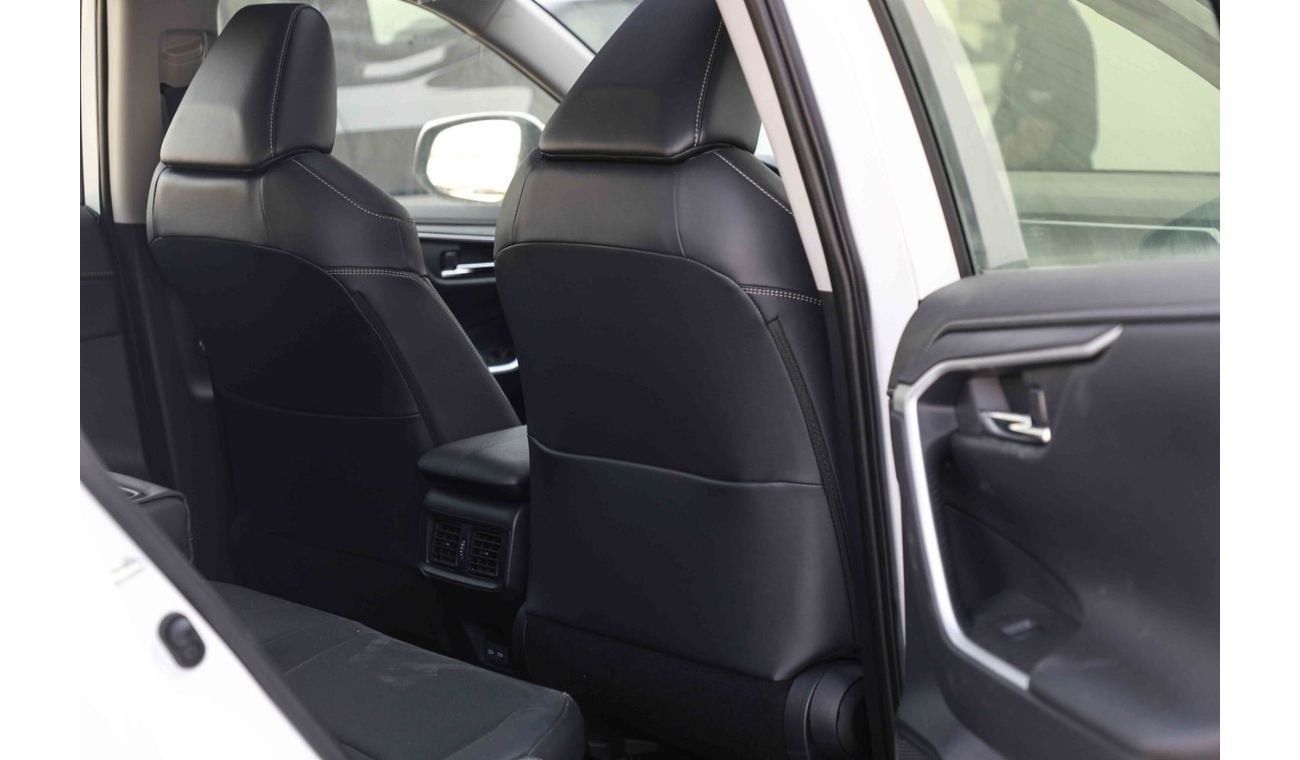 Toyota RAV4 2024 TOYOTA RAV4 HI 2.5 - PLATINUM WHITE PEARL inside BLACK