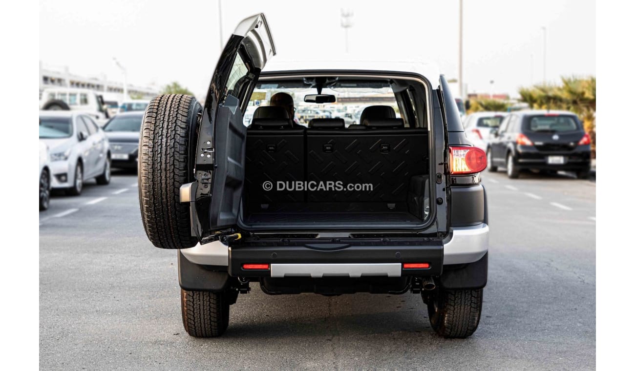 تويوتا إف جي كروزر 2022 Toyota FJ Cruiser 4.0L AT GXR | Export Only