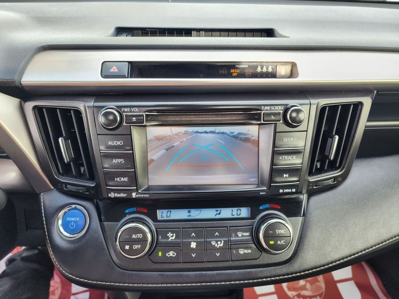تويوتا راف ٤ TOYOTA RAV4 XLE HYBRID 2017 FULL OPTION
