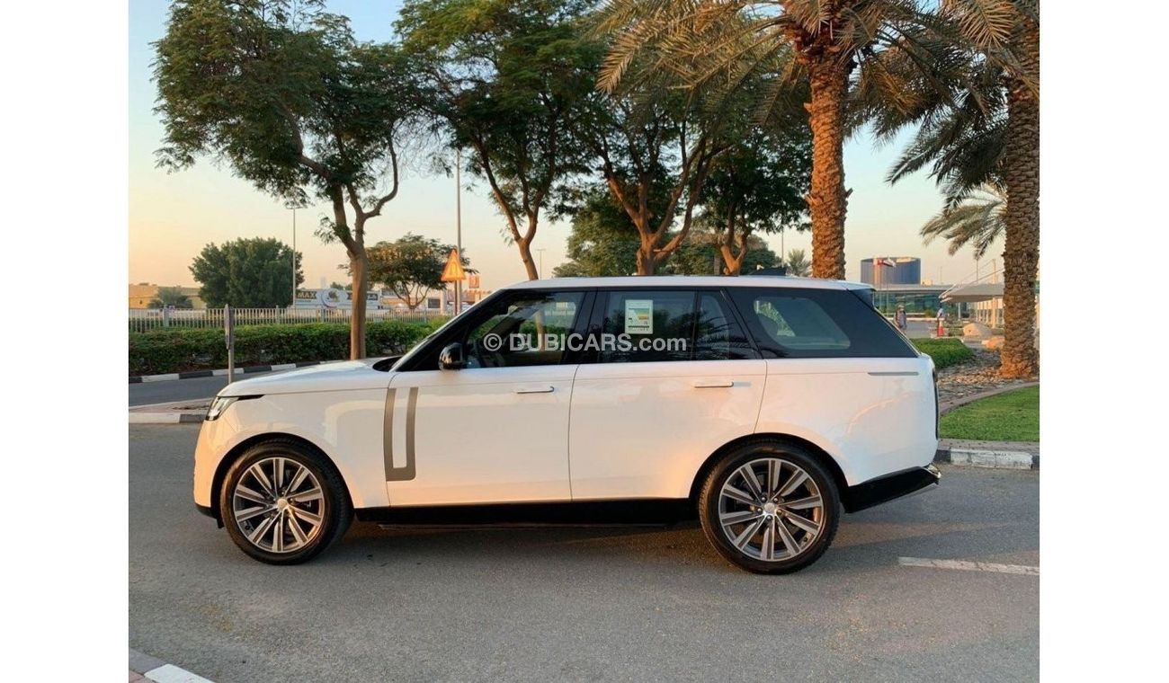 Land Rover Range Rover GCC SPEC UNDER WARRANTY AND SERVICE CONTRACT