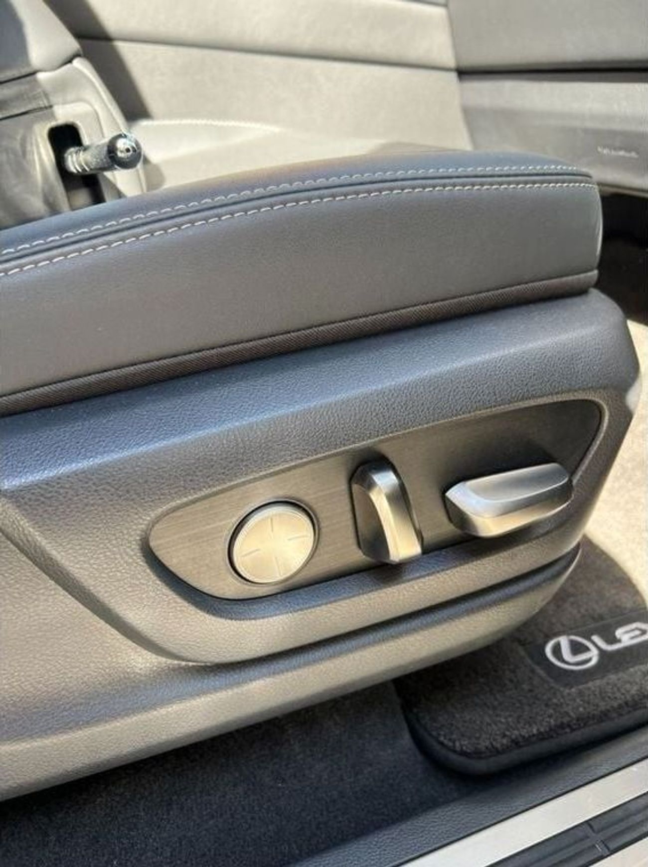 Lexus LX 600 Signature 3.5L 2024 YM (For export only)