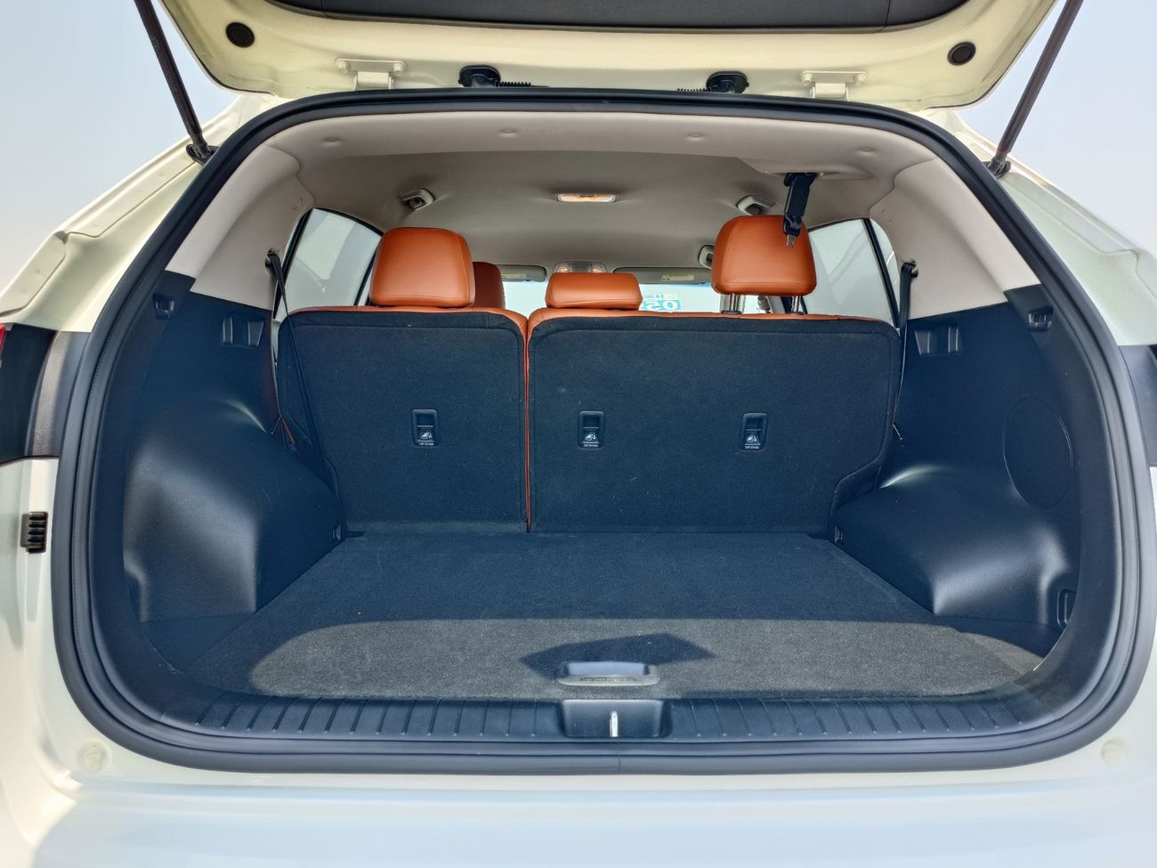 كيا سبورتيج 2.4L / V4 /  1 YEAR WARANTY / INSURANCE- REGISTERATION (LOT # 21777)