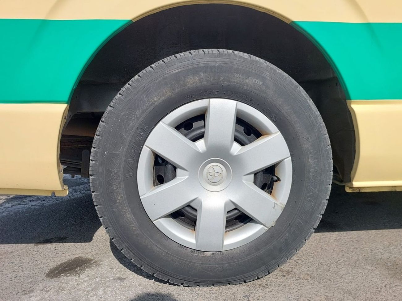 تويوتا هاياس TOYOTA HIACE VAN RHD 2015 MODEL 2.7L PETROL AUTOMATIC(PM55169)