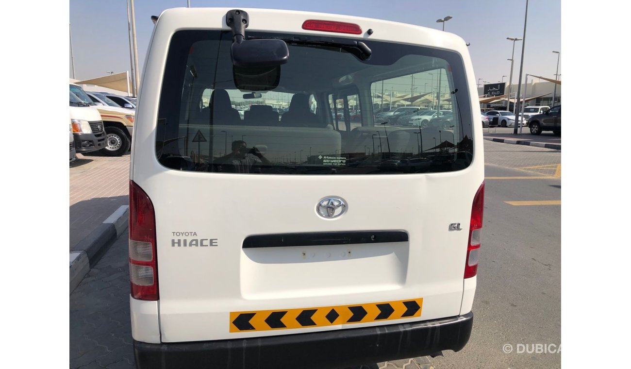 تويوتا هاياس Toyota Hiace Bus 15 str,Model:2015.Excellent condition