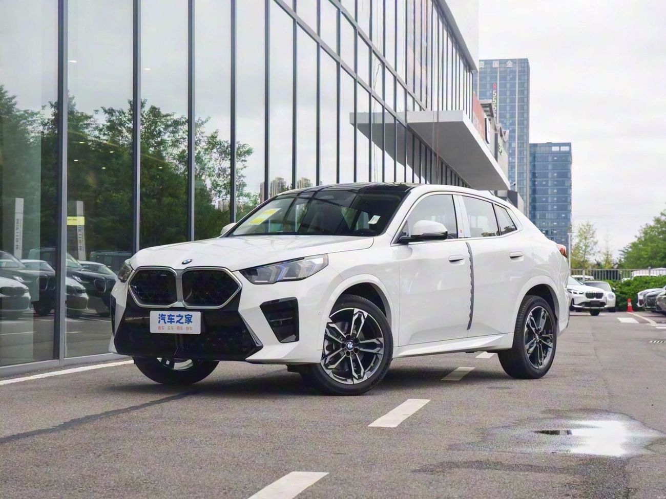 بي أم دبليو X2 BMW 225L / Chinese / white / 0km / 204 hp