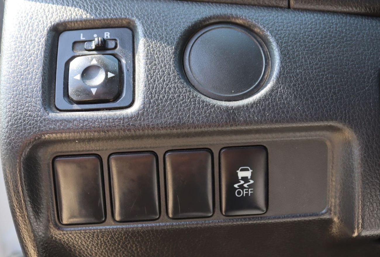 Mitsubishi L200 GL 2.5L Double Cab Utility 4WD Mitsubishi L200 - 2020 - GCC- Accident-free - 2.5L- 4X4 - in excellen