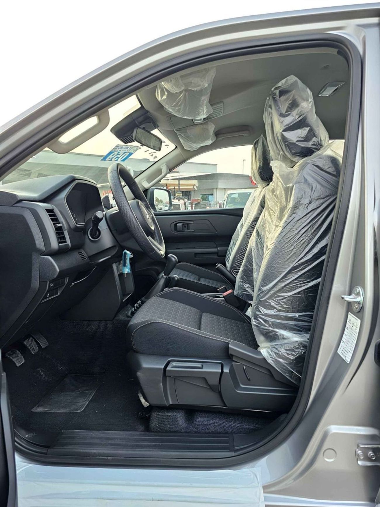Mitsubishi L200 GLX 2.4L PETROL / M/T / SIDE STICKER / 4WD (CODE # GLXP)