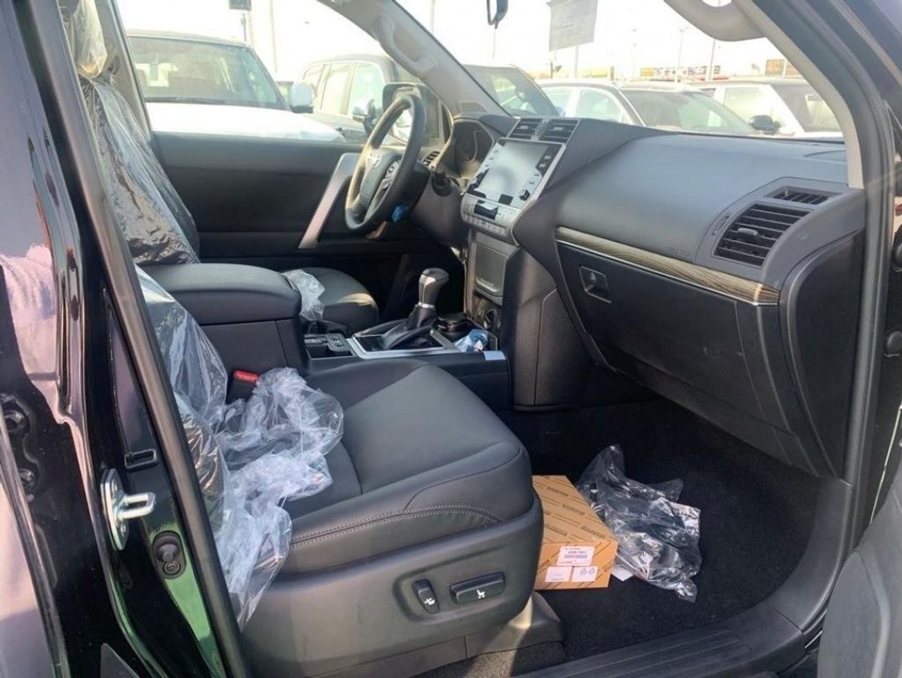 تويوتا برادو 2023 new TOYOTA PRADO 2700CC VXR FULL OPTION PETROL AUTOMATIC ZERO KM