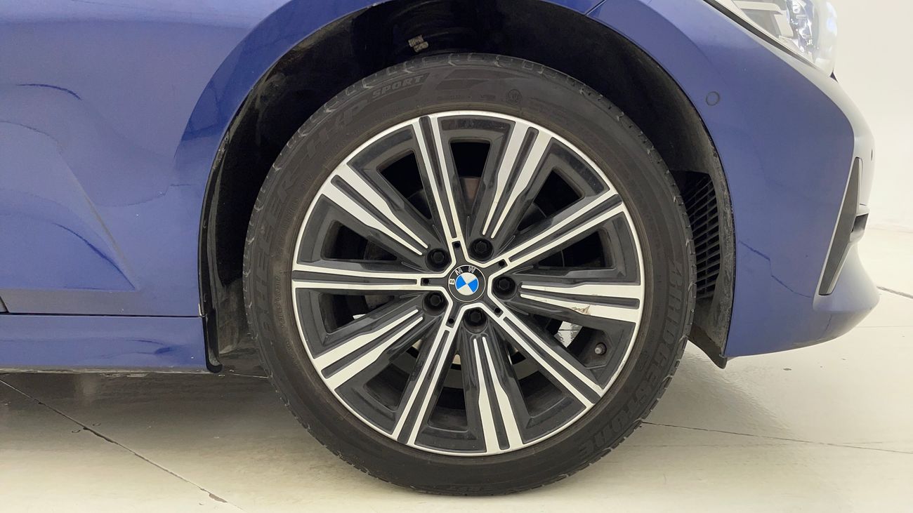 بي أم دبليو 320 SPORT LINE 2 | بدون دفعة مقدمة | اختبار القيادة في المنزل