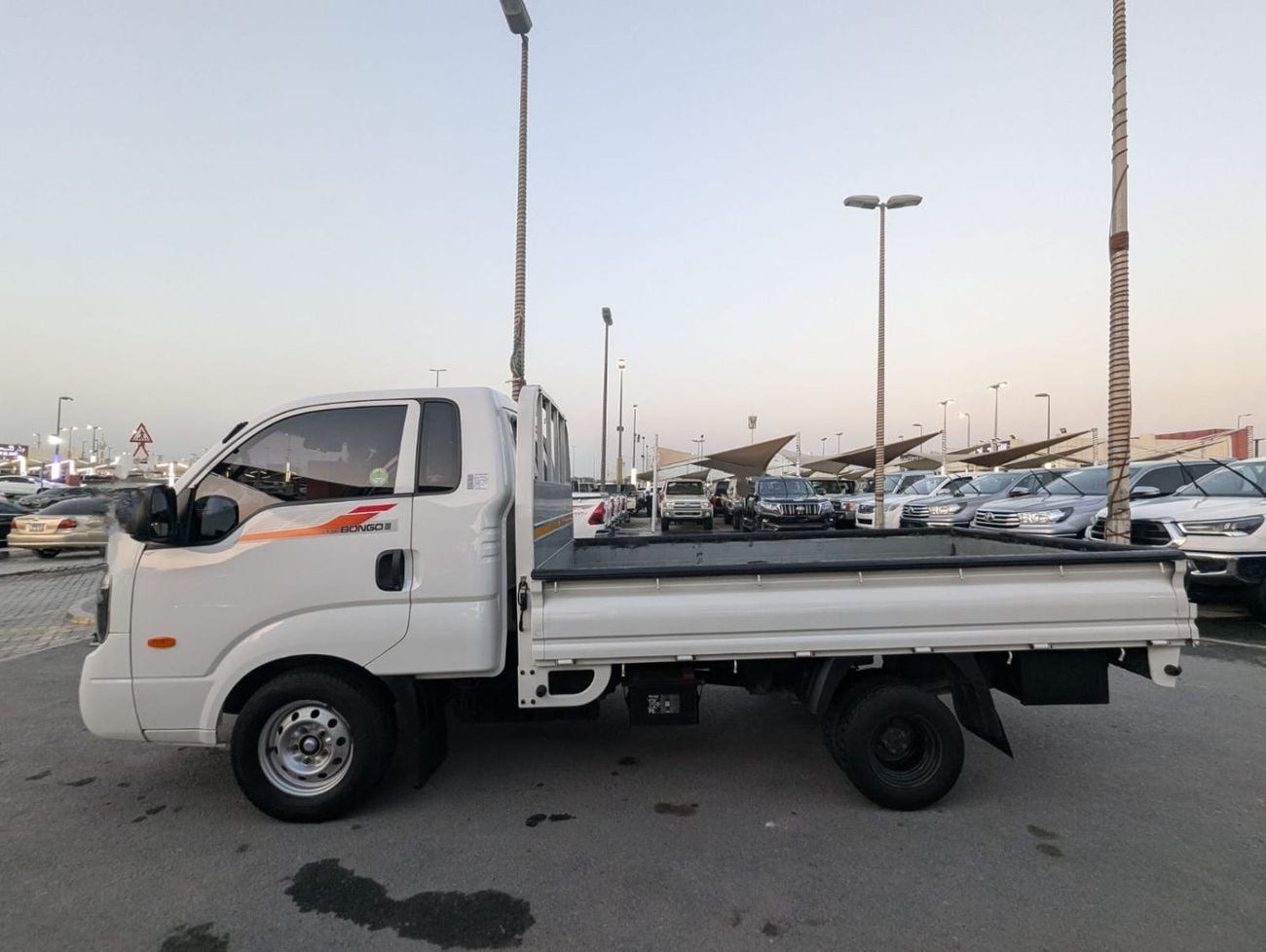 Kia Bongo Kia Bongo 2019 diesel 4 cylinder engine 2.5 Korean specs clean car without accident without paint no