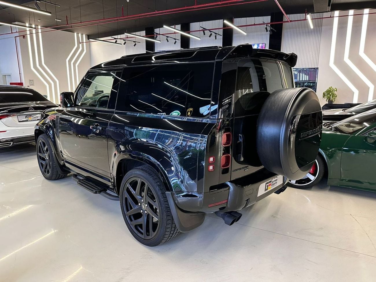 لاند روفر ديفندر P400 90 HSE 3.0L (5 Seater)