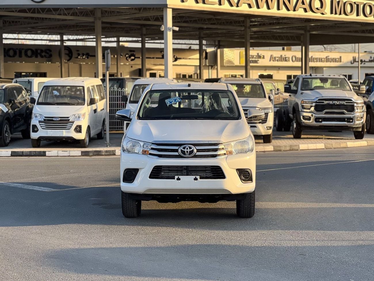 تويوتا هيلوكس TOYOTA HILUX 2.4L SC DLX EXPORT PRICE - TOYOTA HILUX 2.4L SC DLX