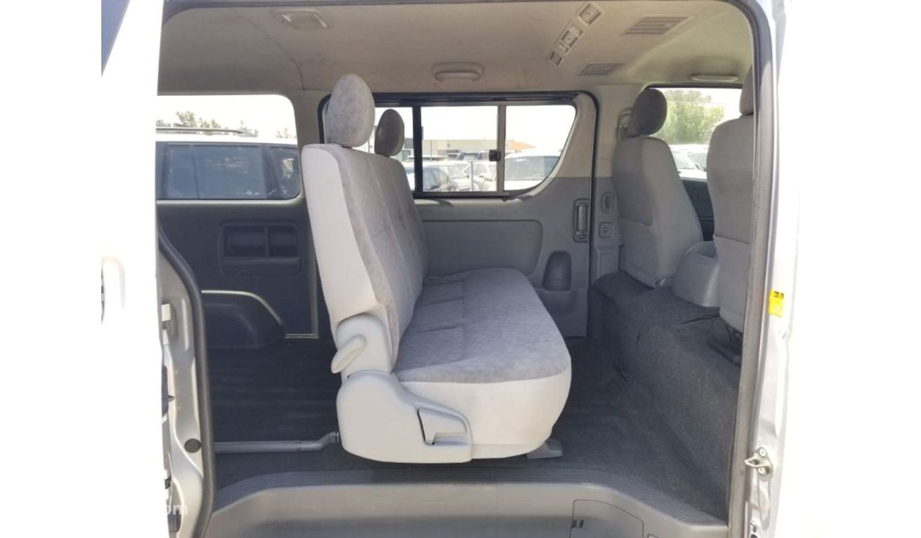 تويوتا هاياس Hiace RIGHT HAND DRIVE (Stock no PM 628 )