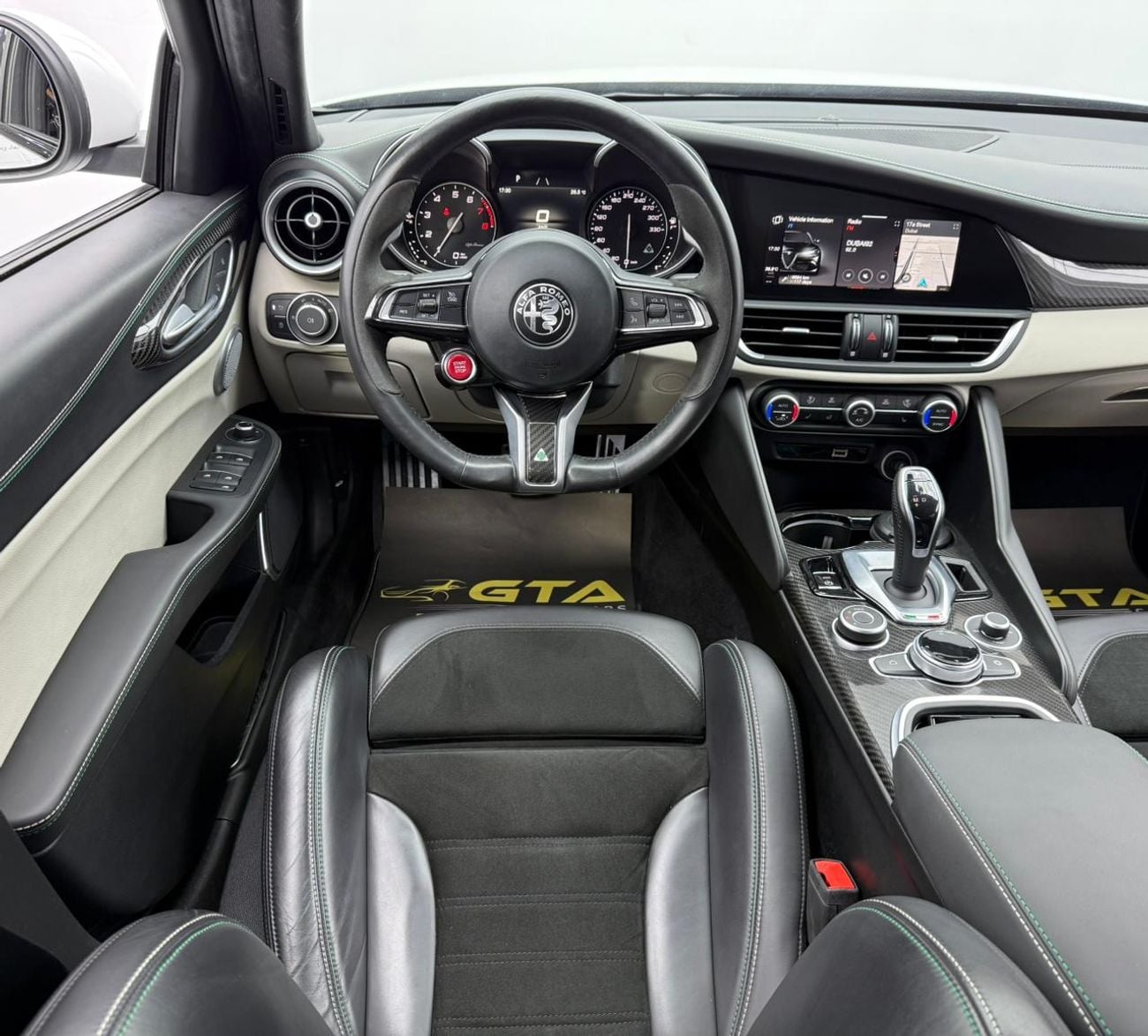 Alfa Romeo Giulia Quadrifoglio 2.9L (510 HP) 2020 Alfa Romeo Giulia ,Gargash Warranty+Service Contract+Full Service Hi