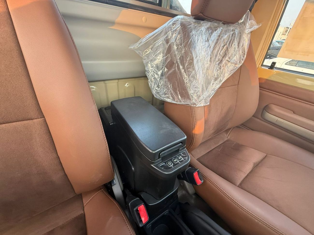 تويوتا لاند كروزر بيك آب TOYOTA LC79 PICKUP S/C 2.8L DIESEL A/T FULL OPTION 2025 MODEL